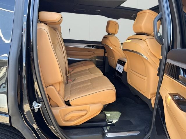 2022 Jeep Grand Wagoneer Series III