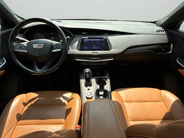 2021 Cadillac XT4 Premium Luxury