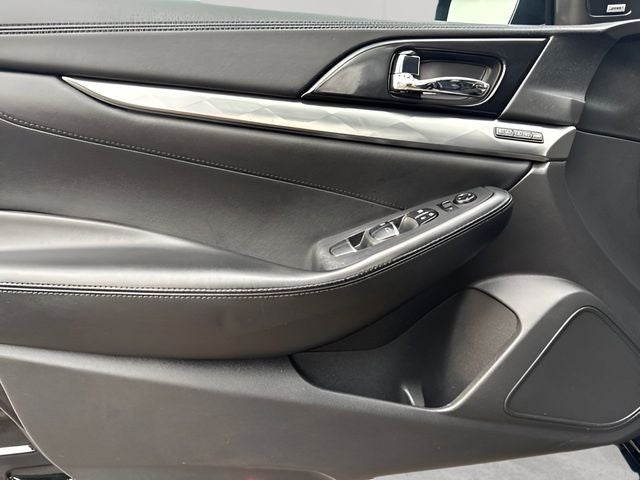 2018 Nissan Maxima SR