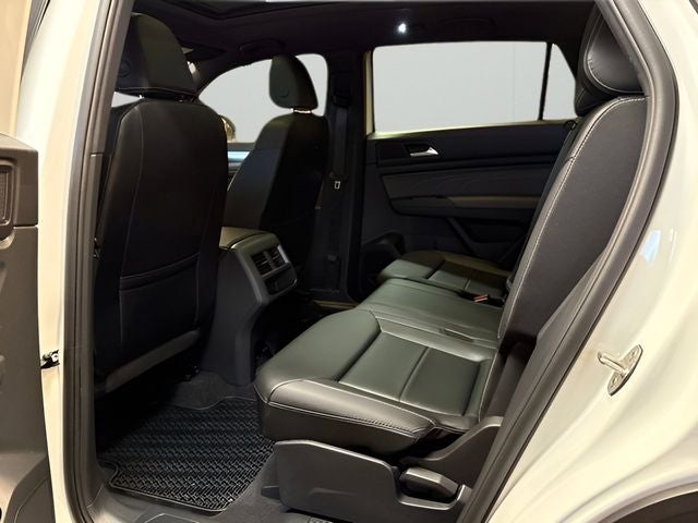 2022 Volkswagen Atlas Cross Sport 3.6L V6 SEL R-Line