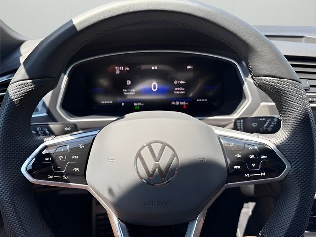 2024 Volkswagen Tiguan 2.0T SE R-Line Black