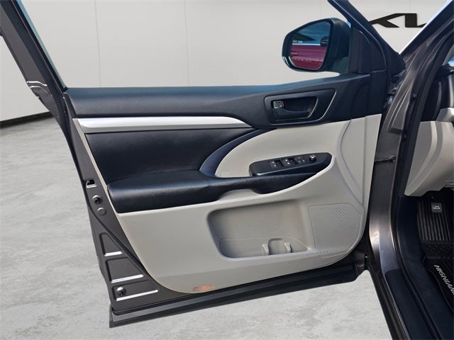 2017 Toyota Highlander LE Plus