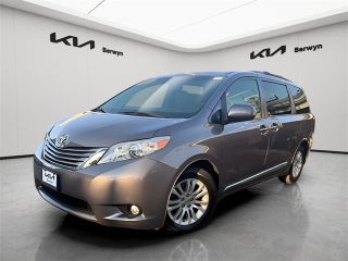 2016 Toyota Sienna XLE 8 Passenger