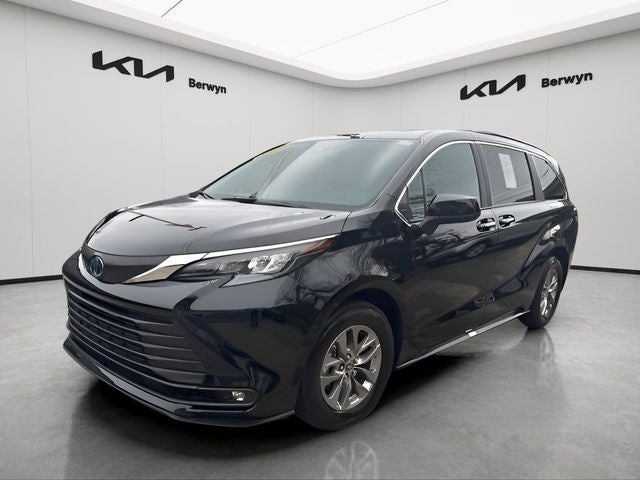 2025 Toyota Sienna XLE 7 Passenger