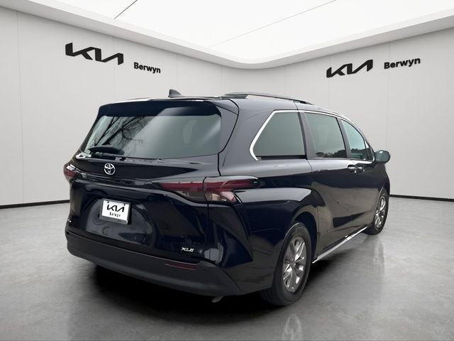 2025 Toyota Sienna XLE 7 Passenger
