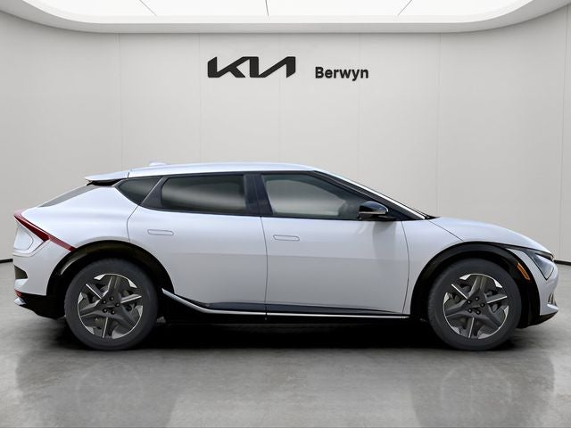 2025 Kia EV6 Light