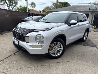 2024 Mitsubishi Outlander ES