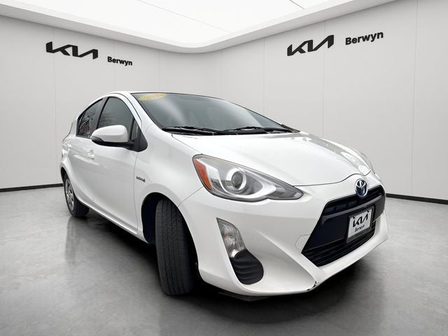 2016 Toyota Prius c Two