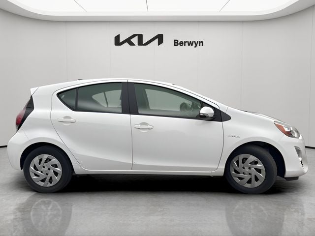 2016 Toyota Prius c Two