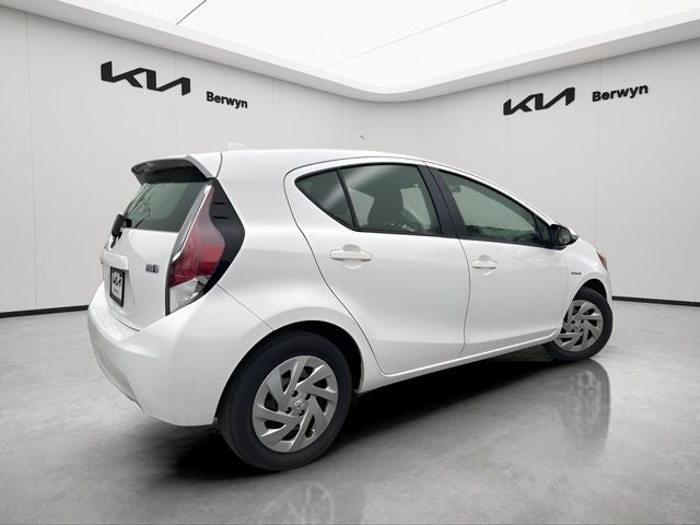 2016 Toyota Prius c Two