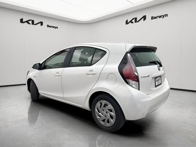 2016 Toyota Prius c Two