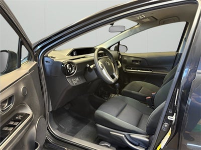 2016 Toyota Prius c Two
