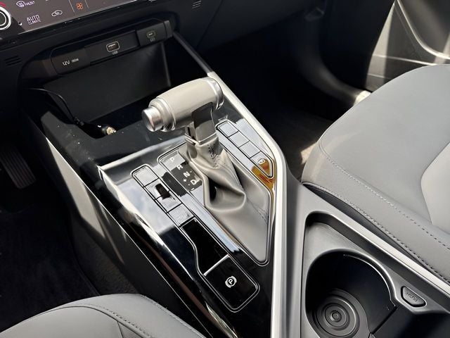2024 Kia Niro LX