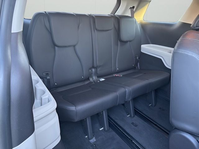 2022 Kia Carnival LXS