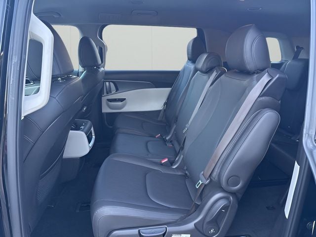 2022 Kia Carnival LXS