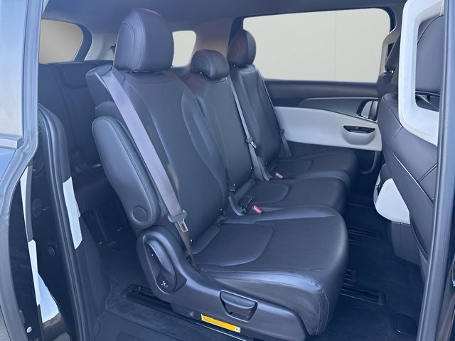 2022 Kia Carnival LXS