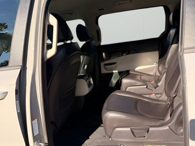 2024 Kia Carnival EX