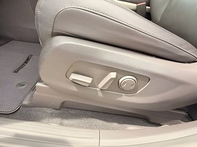2023 Kia Carnival EX