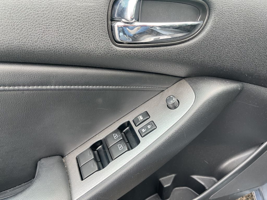 2010 Nissan Altima 3.5 SR