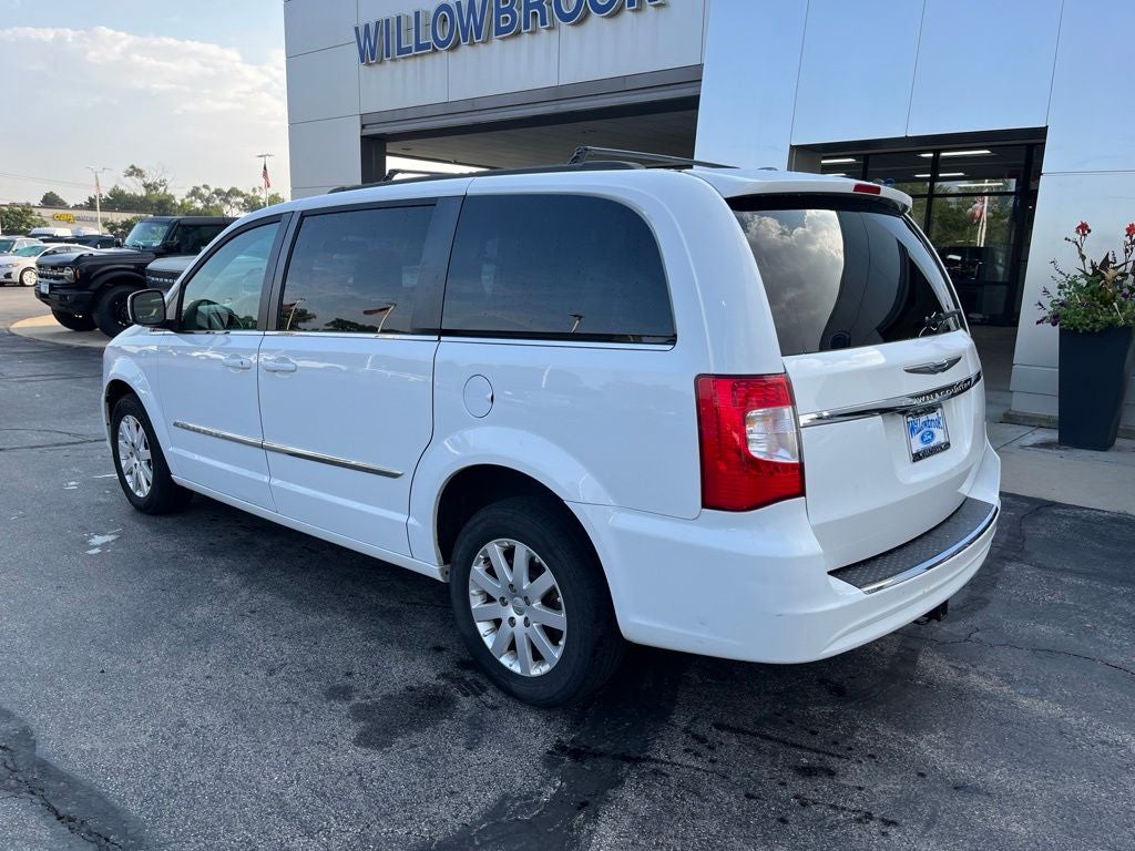 2016 Chrysler Town & Country Touring