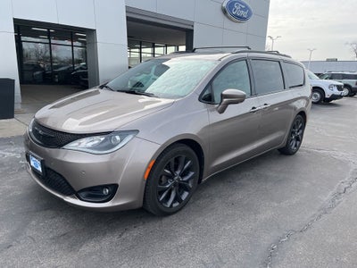 2018 Chrysler Pacifica Touring L Plus