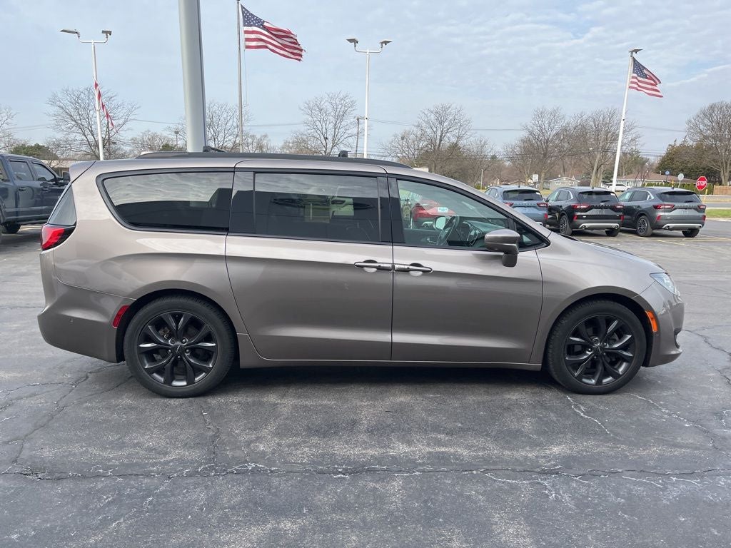 2018 Chrysler Pacifica Touring L Plus