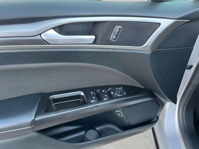 2017 Ford Fusion Hybrid SE