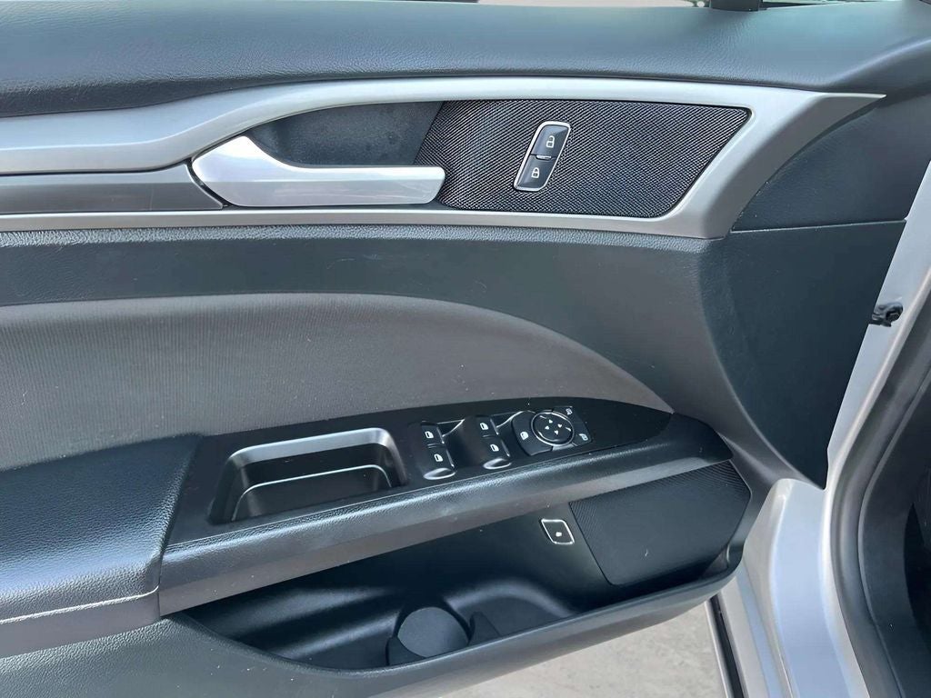 2017 Ford Fusion Hybrid SE
