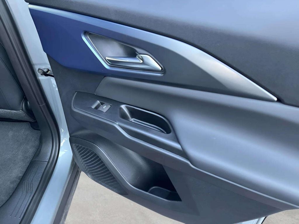 2024 Chevrolet Equinox EV LT
