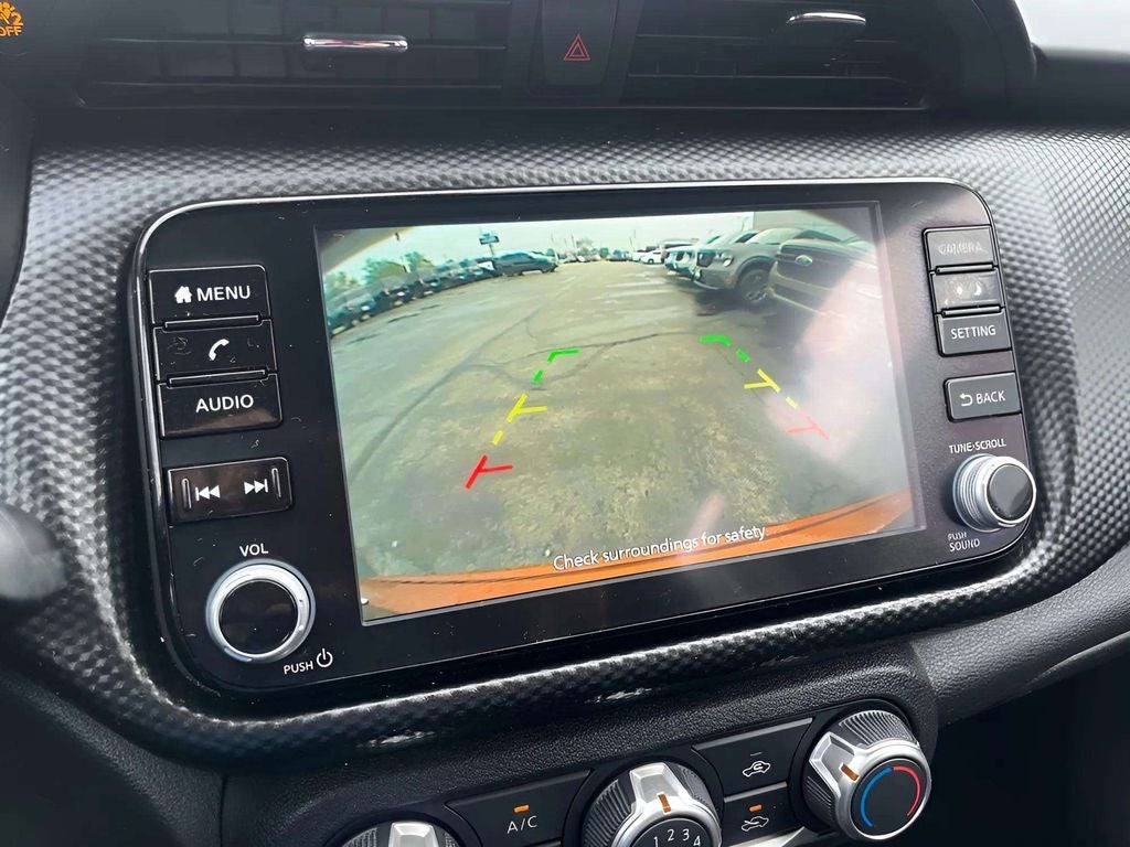 2023 Nissan Kicks SV
