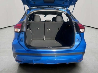 2022 Nissan Kicks SR