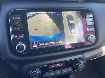 2022 Nissan Kicks SR