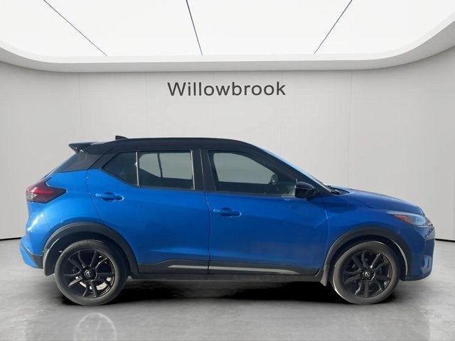2022 Nissan Kicks SR