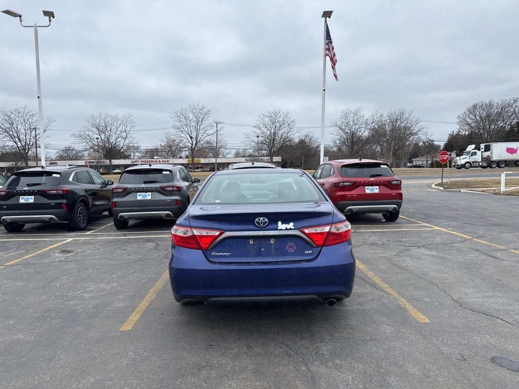 2016 Toyota Camry SE