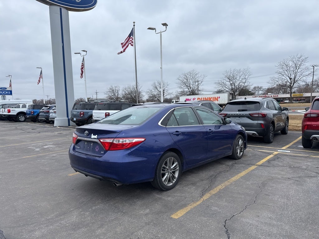 2016 Toyota Camry SE