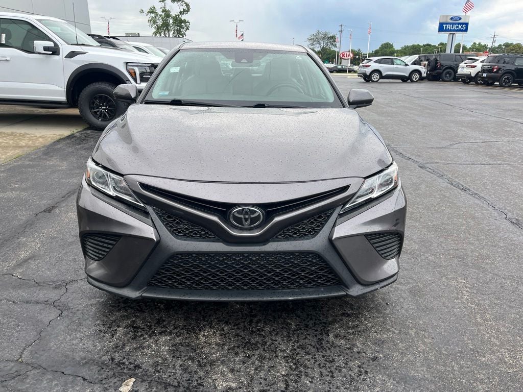 2020 Toyota Camry SE
