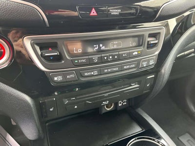 2022 Honda Pilot Touring 8 Passenger