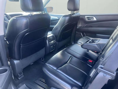 2019 Nissan Pathfinder SL