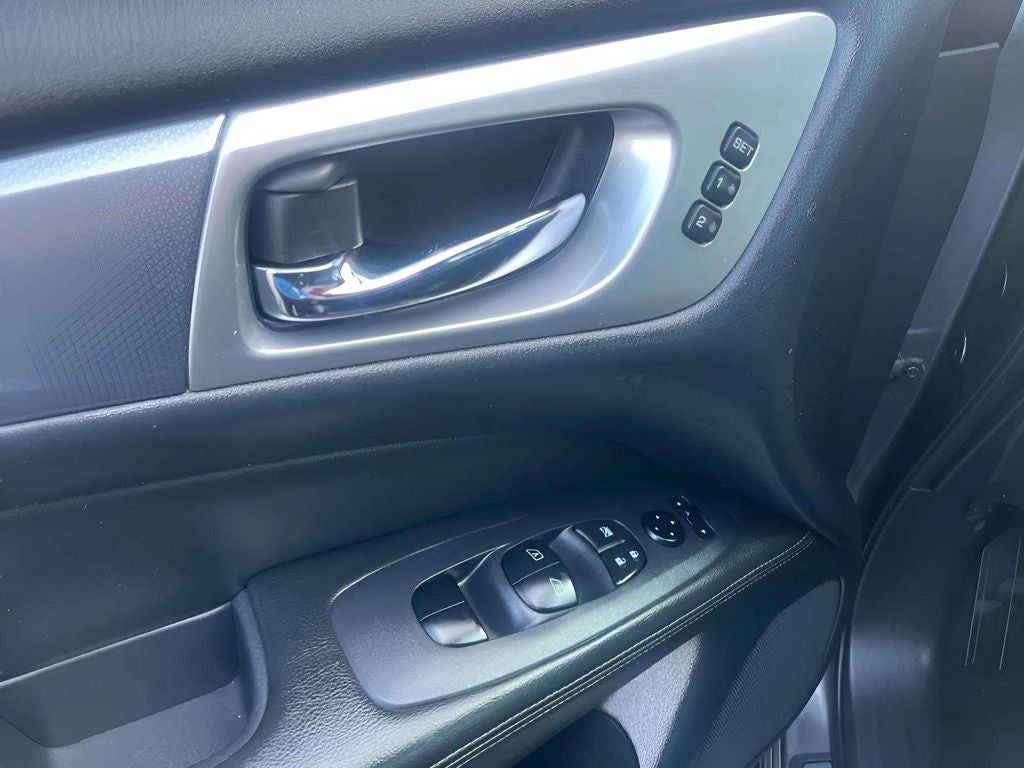 2019 Nissan Pathfinder SL