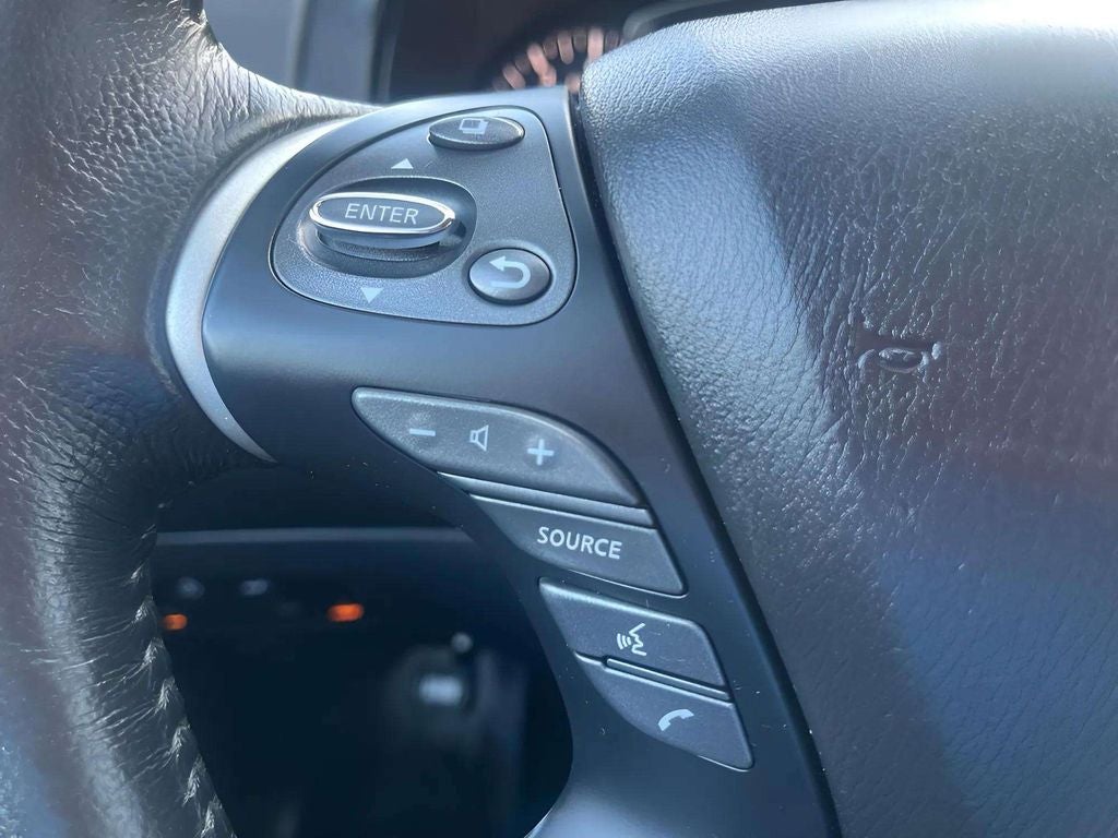 2019 Nissan Pathfinder SL