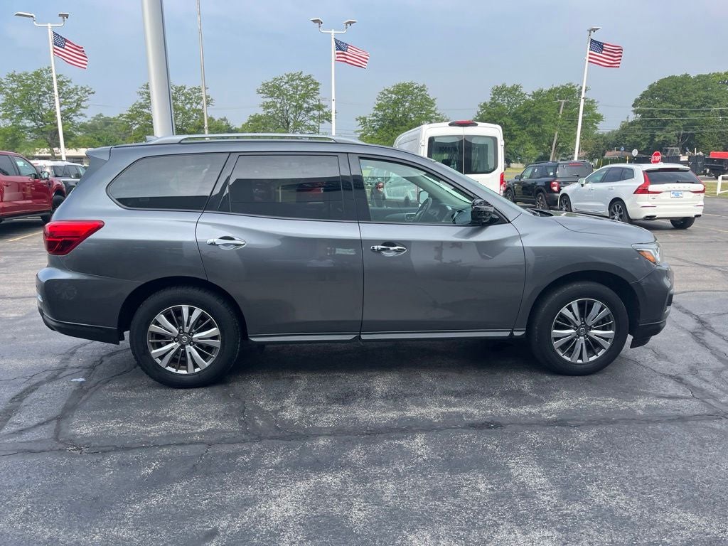 2019 Nissan Pathfinder SL