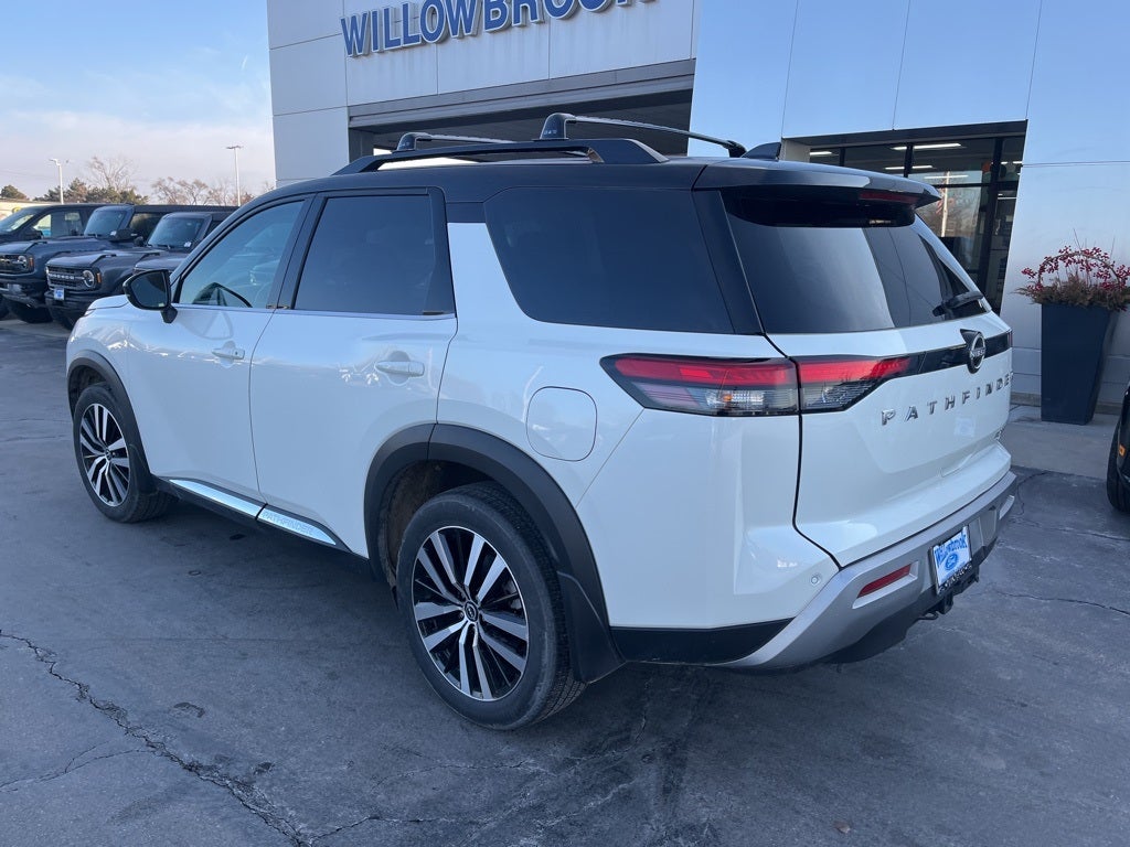 2024 Nissan Pathfinder Platinum