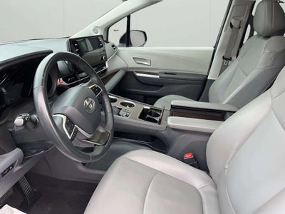 2022 Toyota Sienna XLE 7 Passenger