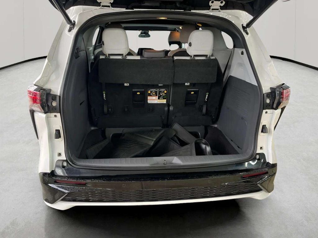 2021 Toyota Sienna XSE 7 Passenger