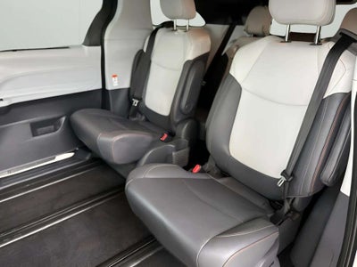 2021 Toyota Sienna XSE 7 Passenger