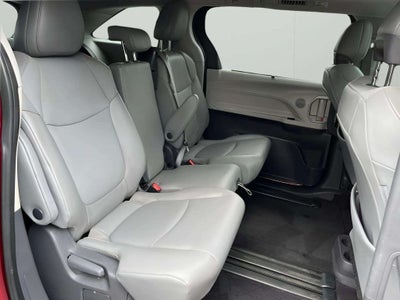 2021 Toyota Sienna XLE 8 Passenger