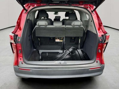 2021 Toyota Sienna XLE 8 Passenger