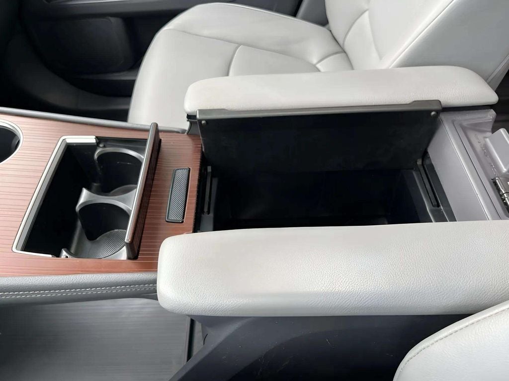 2021 Toyota Sienna XLE 8 Passenger