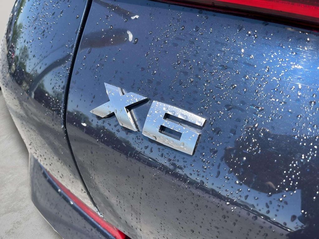2020 BMW X6 M50i