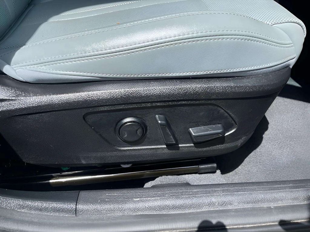 2023 Kia K5 EX